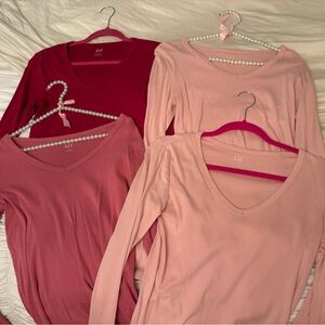 Women’s gap vneck long sleeved shirts pink